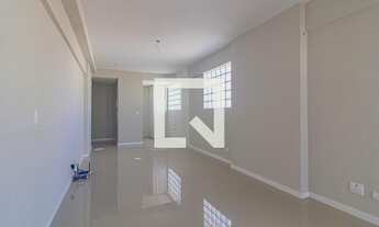 Imagem 3: Apartamento para Aluguel - São João do Rio Vermelho, 2 Quartos, 32 m2