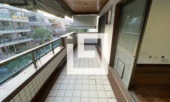 Imagem 2: FRENTE COM VARANDA - GLEBA A - 3 QUARTOS SENDO 1 SUÍTE - DEPENDÊNCIA COMPLETA