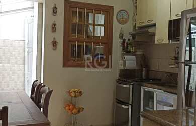 Imagem 2: Casa para Venda - 110m², 3 dormitórios, sendo 1 suites, 1 vaga - Camaquã, Porto Alegre