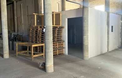 Imagem 4: Galpao + câmara fria ( aluga se