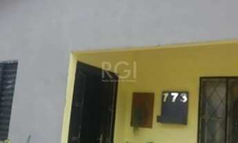 Imagem 2: Casa para Venda - 84m², 3 dormitórios, sendo 1 suites, 2 vagas - Vila Nova, Porto Alegre