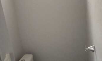 Imagem 6: Aluga-se kitnet com Água , Luz e internet incluso !!!