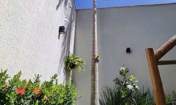 Imagem 5: Casa 3/4 sendo duas suítes closet, piscina no primeiro andar