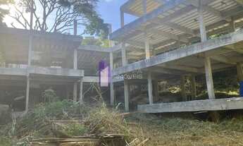 Imagem 2: Terreno com estrutura de casa a 100 metros da Praia de Geribá Condomínio Solemar, Búzios