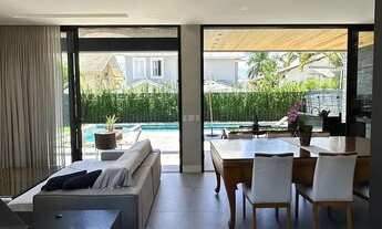 Imagem 3: CASA LINDA NOVA Casa com 4 dormitórios