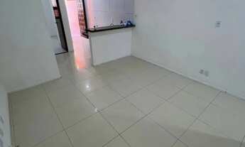 Imagem 7: Casa Plana, L. Redonda, 76m2, 2 Suítes, Porcelanato, Churrasqueira e Portão Automático