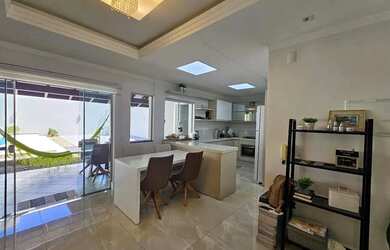 Imagem: Casa Alto Padrão de 3 Dormitórios sendo