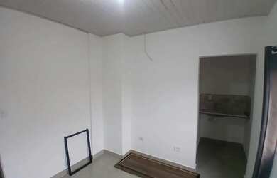 Imagem: Kitnet no centro para aluguel com agua e