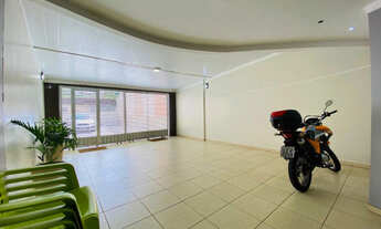 Imagem: Bela Casa com 03 suítes e 07 vagas de Garagem