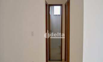 Imagem 6: Apartamento com 3 dormitórios à venda, 65 m² por R$ 155.000,00 - Jardim Holanda - Uberlând