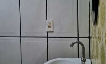 Imagem 5: Quarto +banheiro no centro