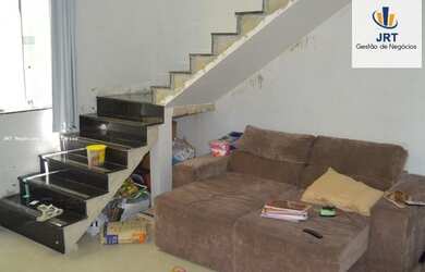 Imagem 7: Casa duplex em lote de 180 m², 3 quartos, 2 vagas e quintal, bairro Petrolândia, Contagem