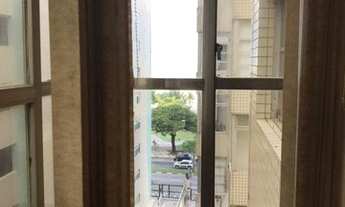 Imagem 6: Apartamento para venda possui 52 metros quadrados com 1 quarto em Gonzaga - Santos - SP