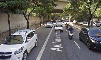 Imagem 3: TERRENO PRÓXIMO A ESTAÇÃO LIBERDADE