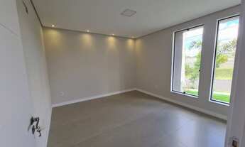 Imagem 2: Casa de condomínio sobrado para venda tem 211 metros quadrados com 3 quartos