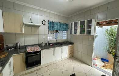 Imagem 4: Térrea para venda tem 170 metros quadrados com 3 quartos em Vila Fascina - Limeira - SP