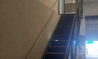 Imagem 2: ALUGA OU VENDE-SE GALPÃO NA ENCRUZILHADA EM SANTOS- SP