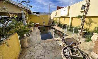 Imagem 2: ? Bela Casa no Centro de Botucatu