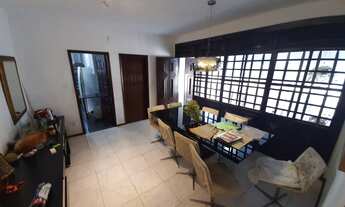 Imagem 3: Casa para venda tem 241 m² com 4 quartos no bairro Coração Eucarístico