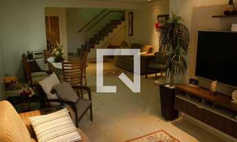 Imagem 3: Apartamento para Aluguel - Santa Mônica, 3 Quartos, 214 m2