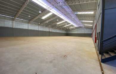 Imagem 2: Alugo GALPÃO / LOJA - Imóvel Comercial - 3.040 m2 - Zona Sul - R$ 47.000,00