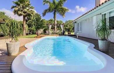 Imagem 6: EXCELENTE CASA COM 3 DORMITÓRIOS, PISCINA E 6 VAGAS DE GARAGEM