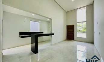 Imagem 4: Linda Casa com 3 Quartos, 1 Suíte, Quintal Gramado e 6 Vagas em São José da Lapa