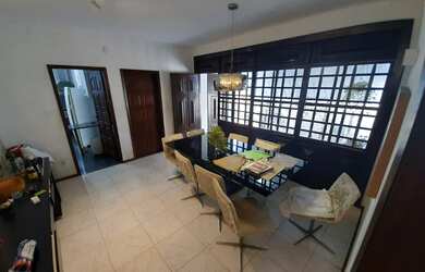 Imagem 2: Casa para venda tem 241 m² com 4 quartos no bairro Coração Eucarístico