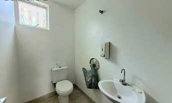 Imagem 6: Casa comercial ara locação, salão amplo, 5 salas, 4 banheiros, 3 vagas, área externa de 20