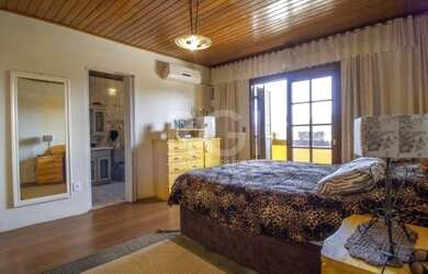 Imagem 3: Casa para Venda - 240m², 3 dormitórios, sendo 2 suites, 6 vagas - Vila Conceição