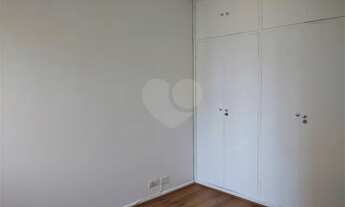 Imagem 3: São Paulo - Apartamento Padrão - JARDIM PAULISTA