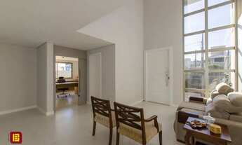 Imagem 4: Casa na Barra da Lagoa com 4 suítes - pertinho da praia