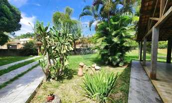 Imagem: Casa colonial, com 3 quartos, uma suíte