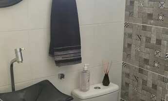 Imagem 7: Imóvel para aluguel e venda possui 210 metros quadrados com 4 quartos