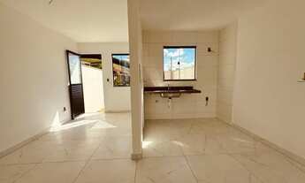 Imagem 3: Vendo Casa com 2 quartos e quintal na região do bairro Grama - Parede independente!