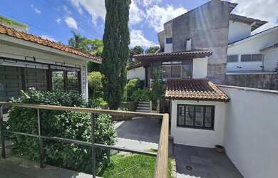 Imagem 5: CASA EXCLUSIVA NO BAIRRO TRÊS FIGUEIRAS