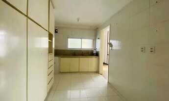 Imagem 4: No centro de Atibaia, você encontra essa maravilhosa casa à venda!! Venha conhecer!