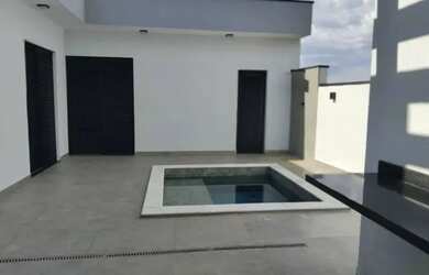 Imagem 4: Sobrado à venda no Condomínio Jardins Di Roma em Indaiatuba-SP, 3 Suítes, 1 Banheiro, 4 Va