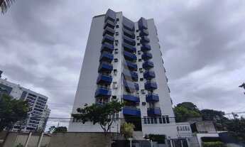 Imagem 2: Apartamento residencial com 3 quartos, sendo um deles suite, cozinha com armários e sacada