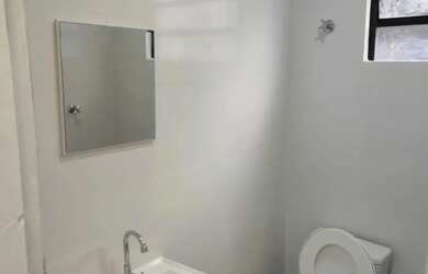 Imagem 2: Casa com 1 dormitórios para venda no bairro Jardim Ouro Verde