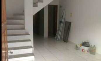 Imagem: Alugo casa duplex em SARACURUNA 650,00