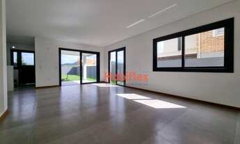 Imagem 2: Casa a venda no Campeche com 04 dormitórios, sendo 03 suítes - Fpolis / SC