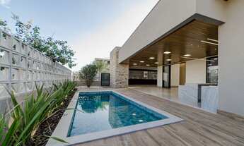 Imagem 3: Casa térrea e suas vantagens. Diga olá ao quintal