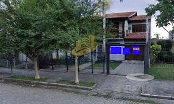 Imagem 1: Casa em PORTO ALEGRE/RS