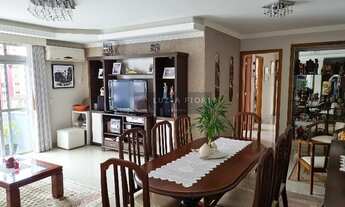 Imagem 2: Apartamento à venda no bairro Centro, Joinville/SC Amplo apartamento, mobiliado, com 12