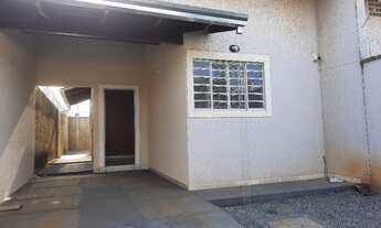 Imagem: Casa 2 quartos, 1 banheiro, câmera de segurança