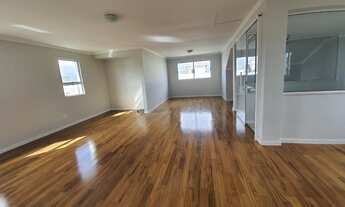 Imagem 3: SOBRADO EM CONDOMÍNIO com 5 dormitórios à venda com 290m² por R$ 1.800.000,00 no bairro Pi