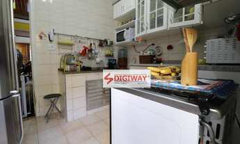 Imagem 4: Ao Lado do Metrô!!!