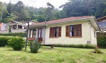 Imagem 3: Casa para venda possui 3000 metros quadrados com 3 quartos em Granja Guarani - Teresópolis