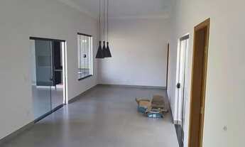 Imagem: Casa com 3 suítes e piscina na Vila Alto